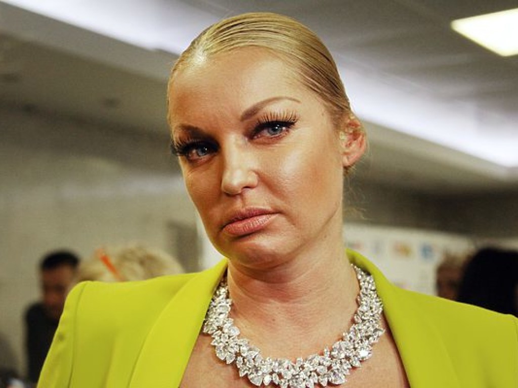 Волочкова устроила скандал журналистам, которые приехали на похороны Кобзона