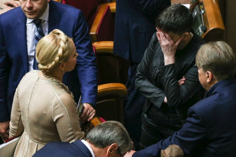 Тимошенко - Савченко: Ваша лояльность к главарям "ДНР" и "ЛНР" - это унижение Украины. Переговоры с марионетками недопустимы