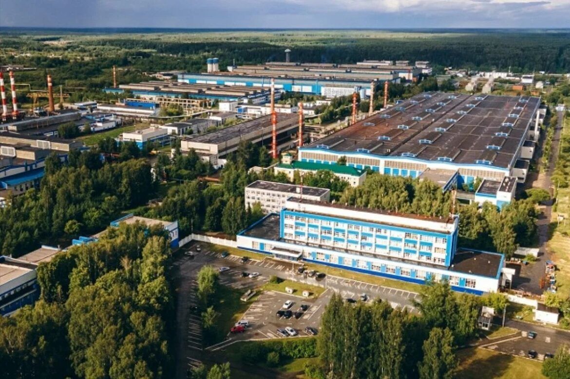 "АВИСМА" в огне: дроны ВСУ добрались до стратегического завода РФ за 1,6 тыс. км от Украины