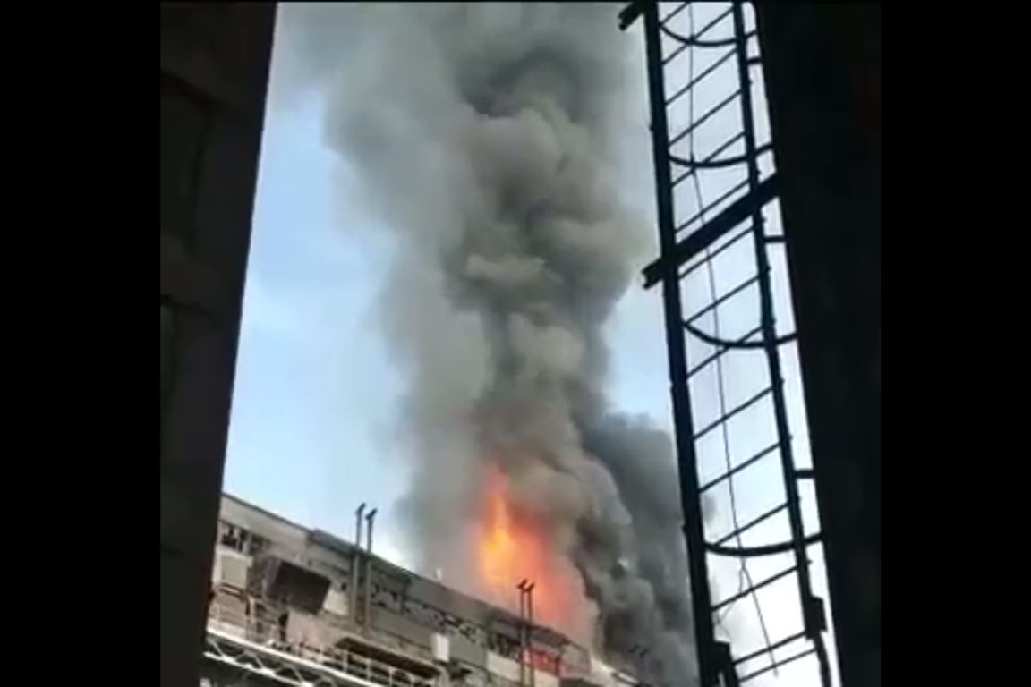 ​Под Ростовом взрыв на Новочеркасской ГРЭС: пылает 6-й энергоблок