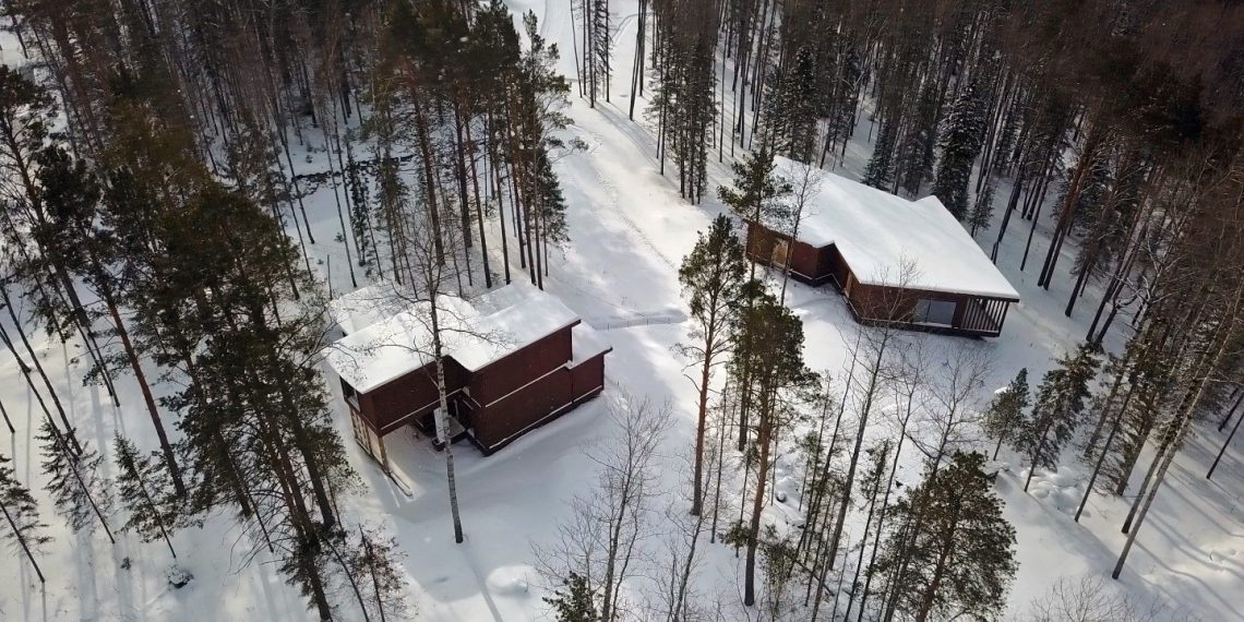 Алчность российских элит безгранична: в разгар кризиса окружение Путина строит для приближенных базу отдыха за 9 миллиардов рублей – кадры