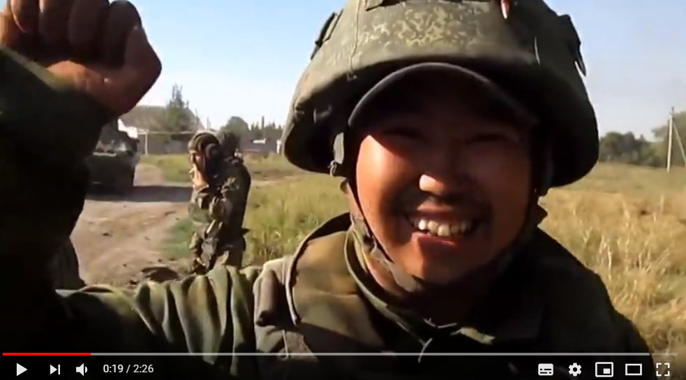 "Тракторист - коренной житель Донбасса", - опознанный солдат российской армии на Донбассе вызвал ажиотаж соцсетей