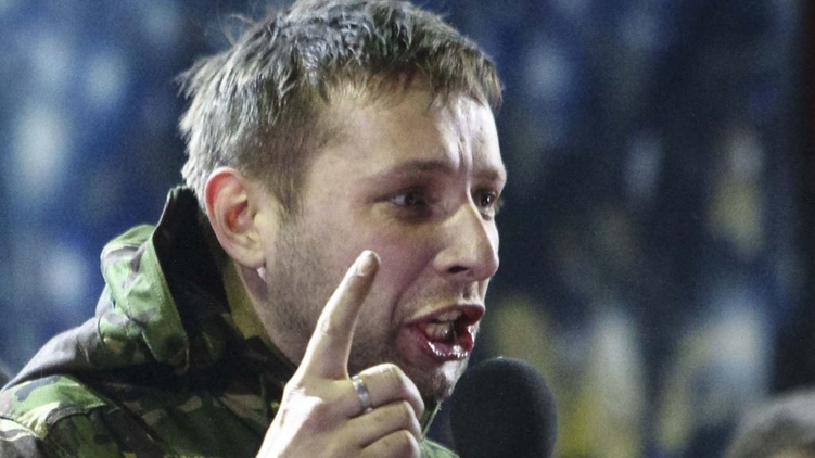 Конфликт организаторов блокады ОРДЛО с полицией под Славянском: избит нардеп Парасюк, силовики применили дубинки и слезоточивый газ