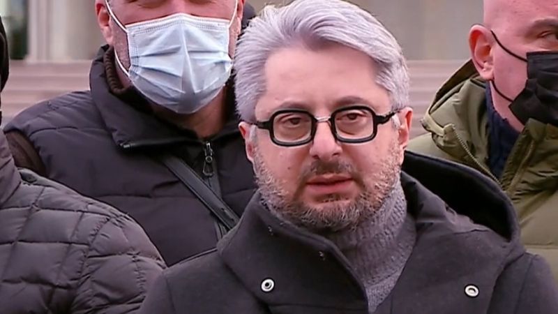 Лидер оппозиции Грузии Гварамия "отключился" во время задержания: "Ему нанесли удары в область живота"
