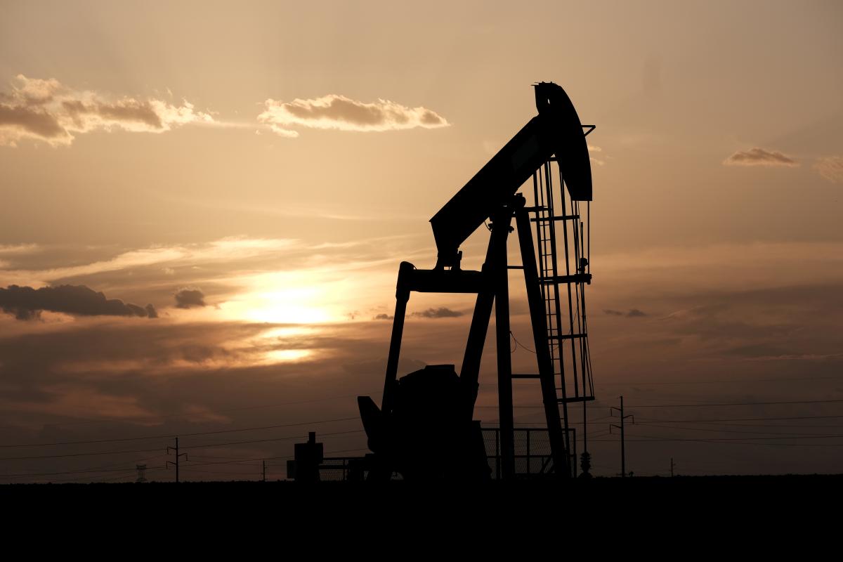 Стоимость нефти продолжает пикировать: российская Urals "летит в пропасть" вслед за Brent - новые цены