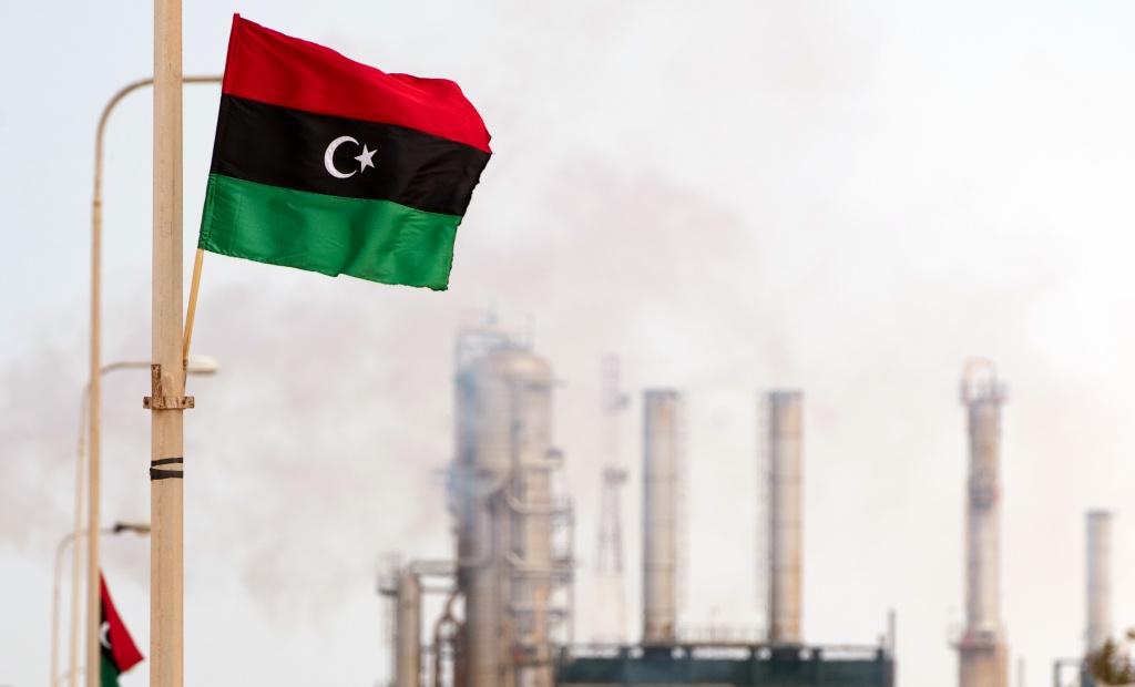 Добыча нефти в Ливии приостановлена