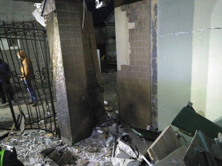 Под Одессой взорвали популярную базу отдыха: появились кадры разрушенного здания и информация о странной находке на месте взрыва