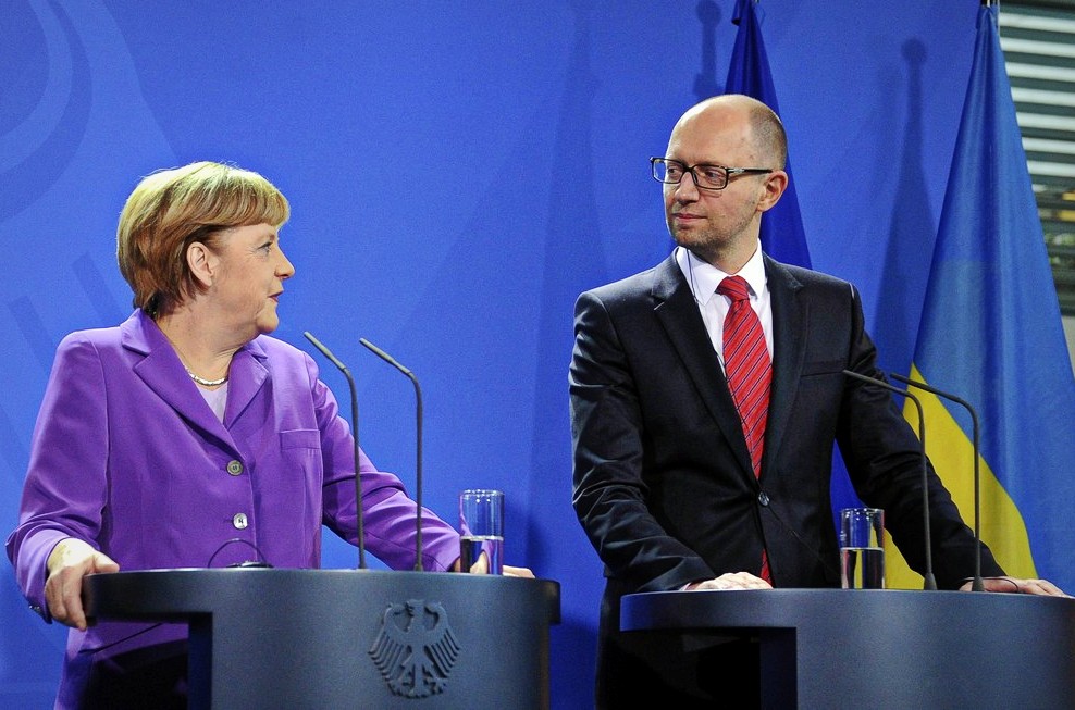 Меркель похвалила Яценюка за реформаторскую работу и эффективное сотрудничество между Украиной и Германией