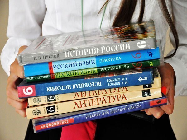 В ДНР издадут учебники по русскому языку, истории и обществознанию