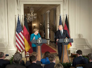  Трамп виставив Німеччині рахунок за оборону НАТО: США оцінили послуги у 300 млрд доларів 