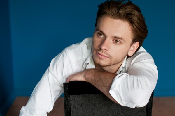 "Не хотим верить, что тебя нет": скончался талантливый 27-летний украинский актер Тарас Мельничук – фото