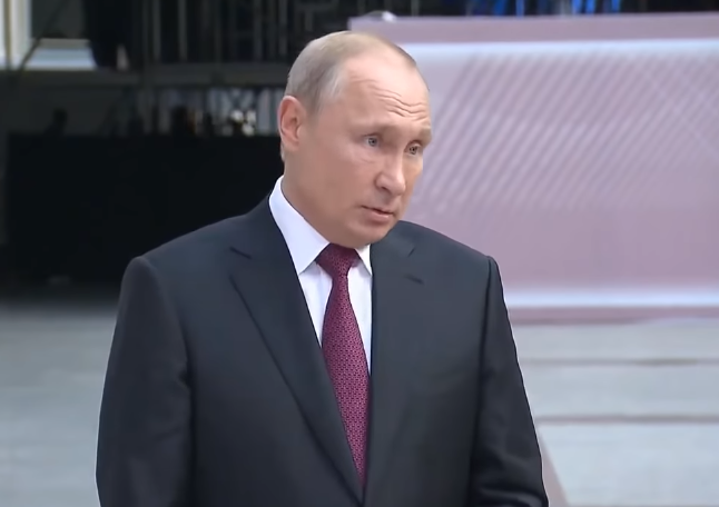 Путин изобразил, что "дает шанс" Зеленскому решить вопрос по Донбассу