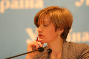 Ирина Геращенко: На сегодняшний день мир между Украиной и Россией очень хрупкий