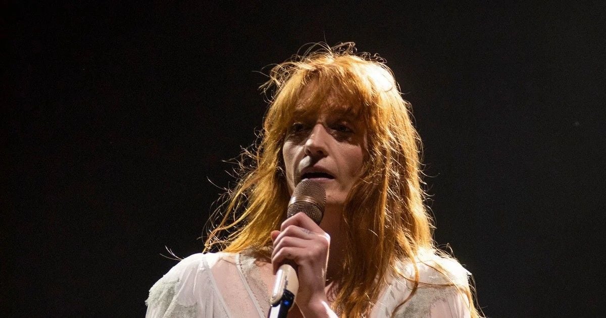На концерте в Праге вокалистка британской группы Florence and The Machine трогательно поддержала украинцев, дав отпор "противникам"