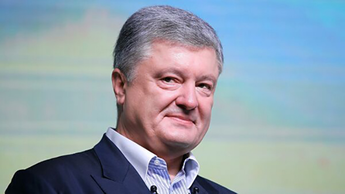 "Зелень падает осенью - закон природы", - Порошенко троллит "слуг" перед местными выборами