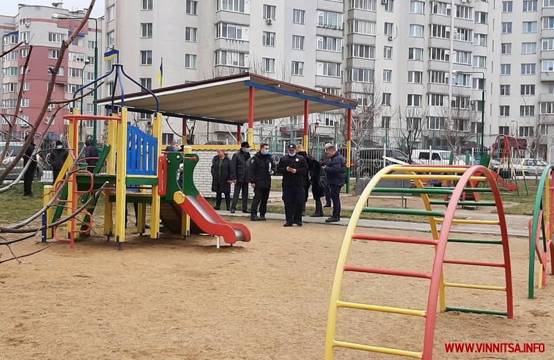 В детском саду в Виннице во время прогулки прогремел взрыв: "Взрывчатка была похожа на "попрыгунчик""