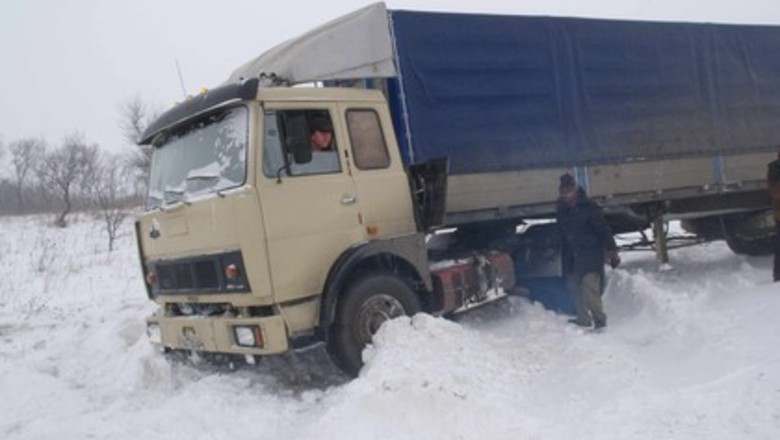 Сотни фур оказались "в ловушке" на украино-российской границе со стороны РФ - стала известна причина затора