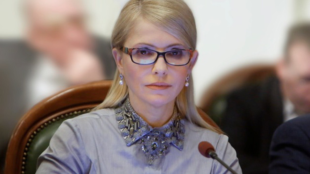 "Позитивно, но мальчиков не хватает", - Тимошенко покорила поклонников оригинальным фото к Дню матери
