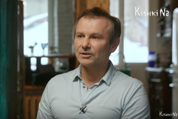Зеленский взялся троллить Вакарчука и показал свое лицо - фронтмен "Океан Эльзы” красиво ответил