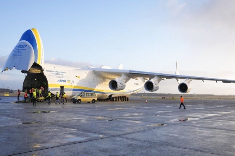 ​Названа причина полета Ан-225 в Данию: на посадку “Мрії” приехали смотреть тысячи людей из других стран