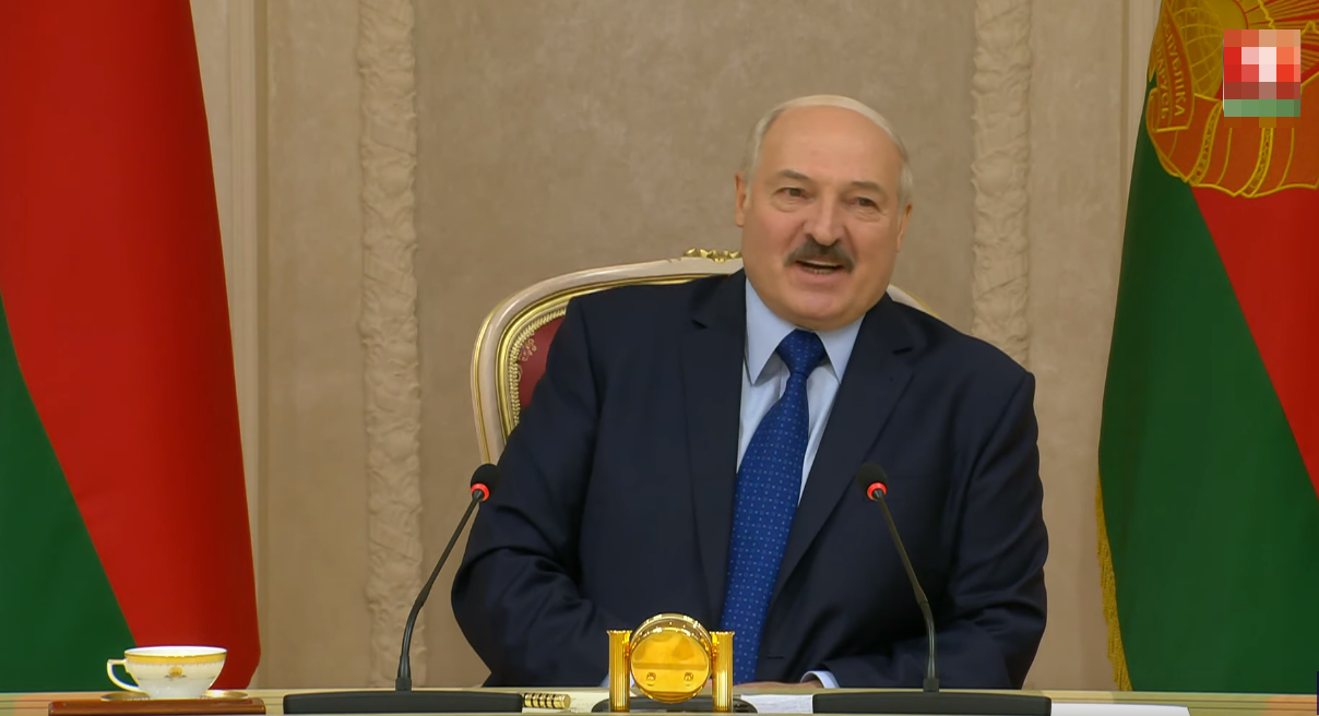 Лукашенко резко изменил позицию по Крыму и подыграл России