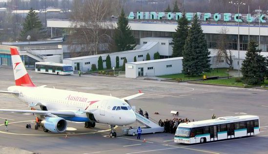 СМИ: Из-за возможных терактов закрыли аэропорты Днепропетровска, Харькова и Запорожья