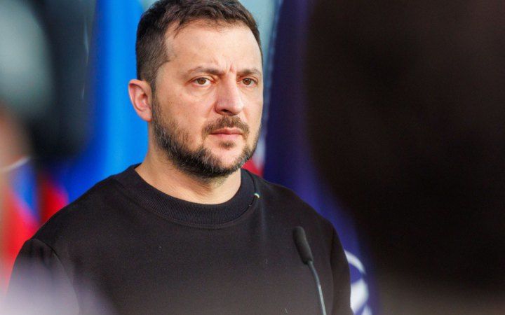 "Мы были и в более сложной ситуации", - Зеленский прокомментировал статью Залужного в The Economist