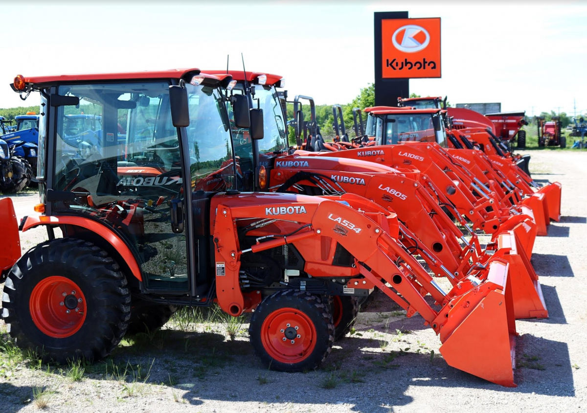 Продуктивність та надійність: чому сільські господарства обирають трактори Kubota