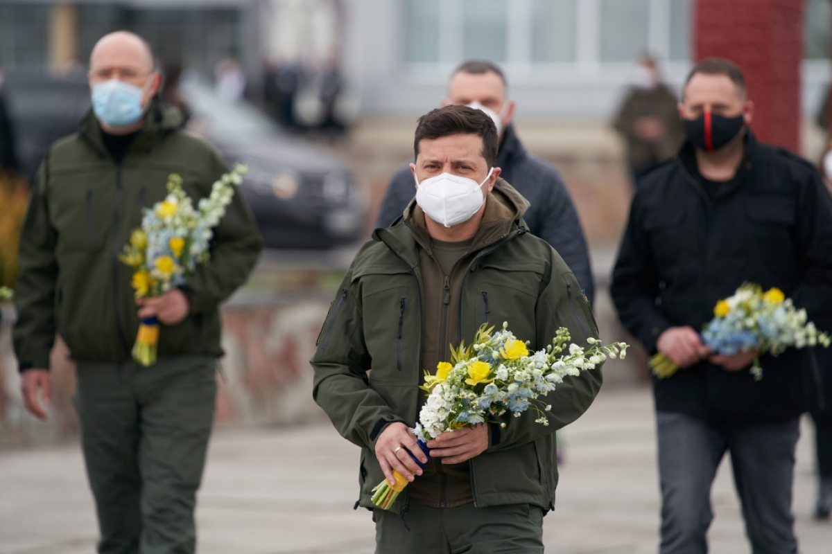 Зеленский взял Ермака и Шмыгаля и полетел в зону отчуждения - в ОП раскрыли детали