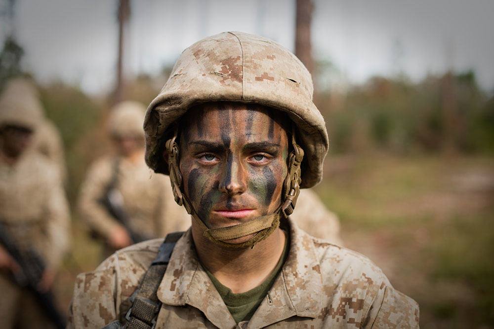 Знакомьтесь, Мария Дауме, она будет первая девушка "боевик" в Морпехах США. Мария и ее близнец Николай родились в 1998 году в Сибирской тюрьме у заключенной строго режима.