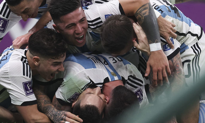Месси привел сборную Аргентины к главному трофею: кадры невероятных эмоций в Буэнос-Аресе