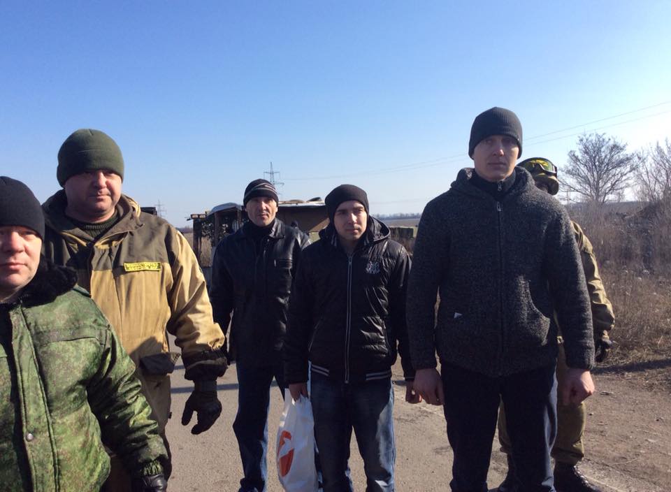 Из плена террористов "ДНР" освобождены 3 украинских бойцов, воевавших за Дебальцево