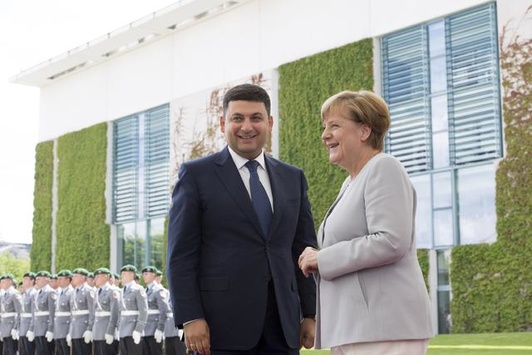 Меркель пообещала Гройсману кредит для осуществления дальнейших реформ 