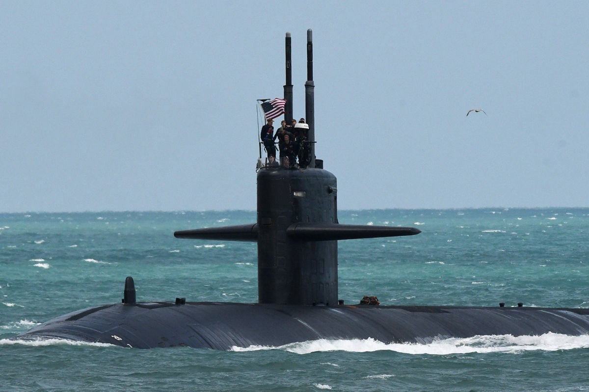 Первое потопление торпедой со времен Второй мировой войны: подлодка США отправила на дно военный корабль Ирана