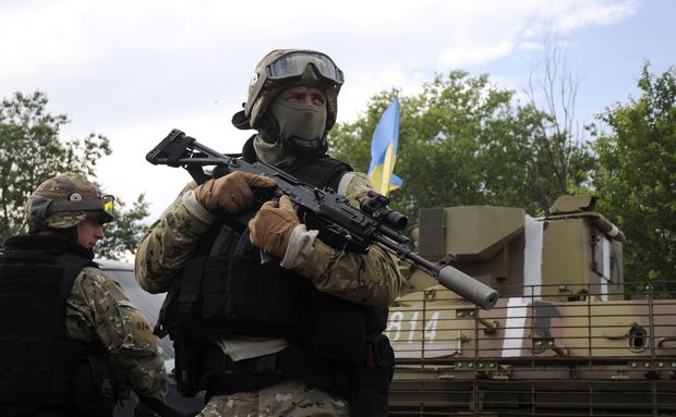 Бойцам АТО пришлось дать "ответку" на один из недавних обстрелов под Луганским - спикер Миронович