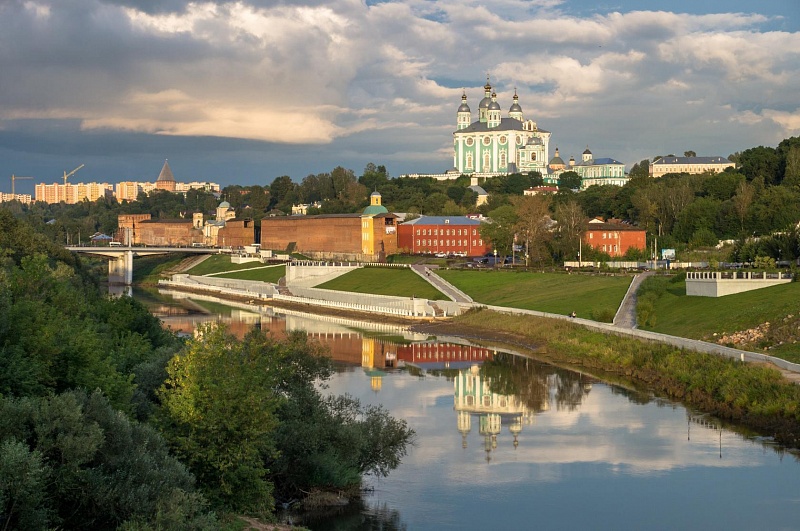 "Господа хорошие в Кремле, отдайте Смоленск", - в Беларуси отреагировали на "аннексию" реки Днепр Россией