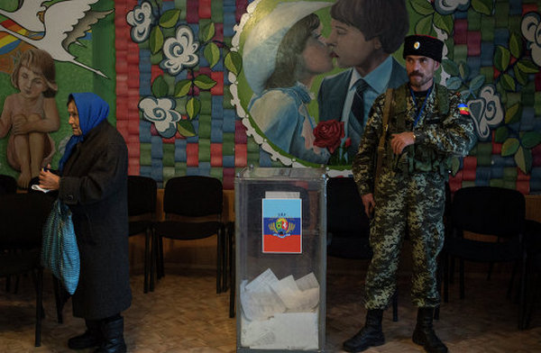 ​На Донбассе что-то намечается: теперь и Луганск готовится к "референдуму" - подробности