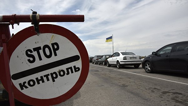 Задержание на границе с аннексированным Крымом: оккупанты РФ "сшили" уголовное дело против 28-летнего парня, который потерял паспорт Украины