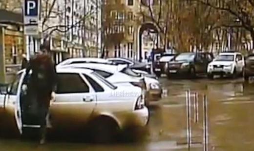 Камеры наблюдения зафиксировали предполагаемых убийц Бориса Немцова 