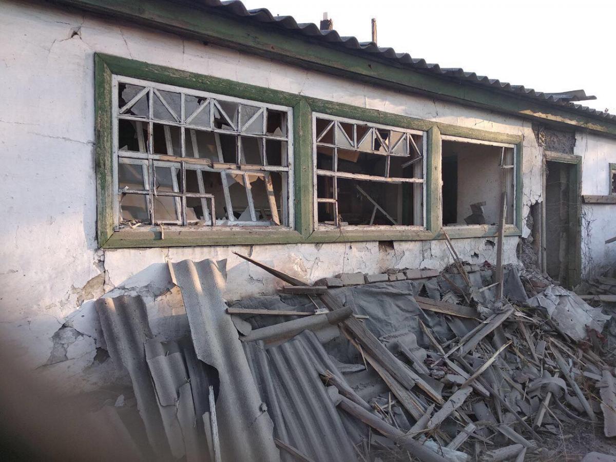 Боевики нещадно расстреляли дома мирных жителей Южного из оккупированной Горловки - кадры диких разрушений