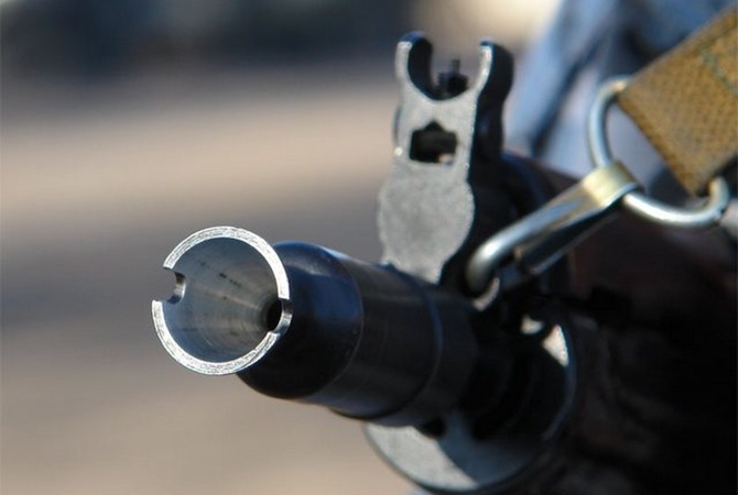 Стрельба в воинской части Киевской области: старший лейтенант открыл огонь из АК по автомобилю своего командира