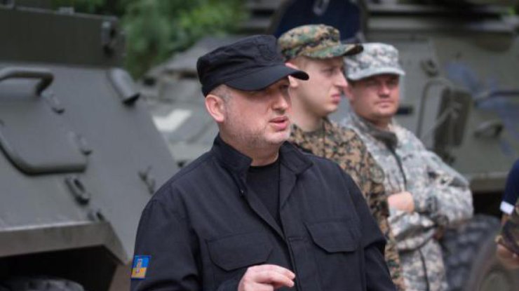 Российское командование в Донбассе создало мощное соединение по модели "Ваффен-СС", - Турчинов