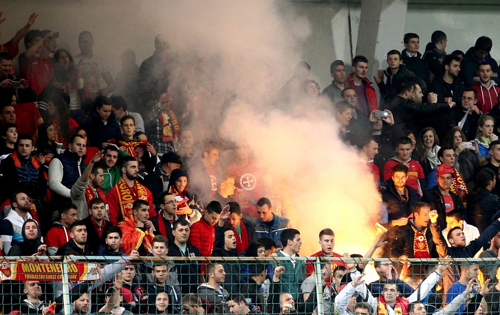 Официально: из-за поведения фанатов в матче с Россией сборной Черногории засчитано техническое поражение 