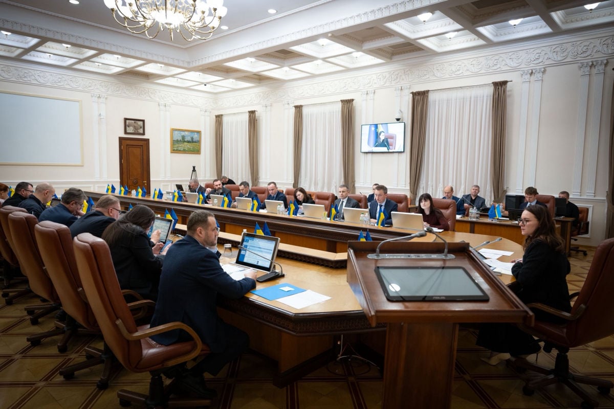 Украина продлила до 2027 года жесткие санкции против России – Кабмин