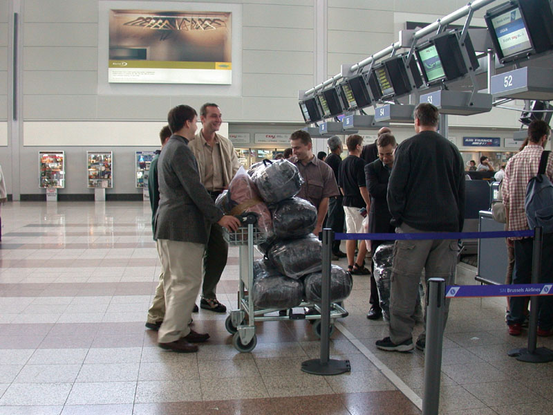 В аэропортах Чехии будут проверять пассажиров на Эболу