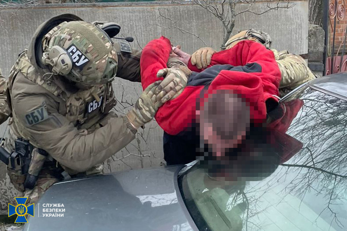 В Полтаве ликвидировали преступную группу, которая ежемесячно продавала психотропов на 70 млн грн