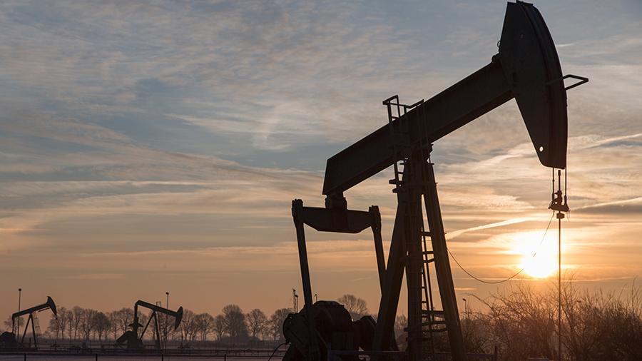 Америка внезапно обвалила цены на нефть: неожиданный удар по экономике России 