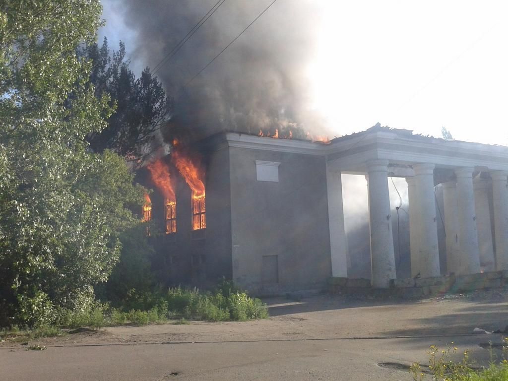 Из-за боевых действий в Донецке произошло пять пожаров