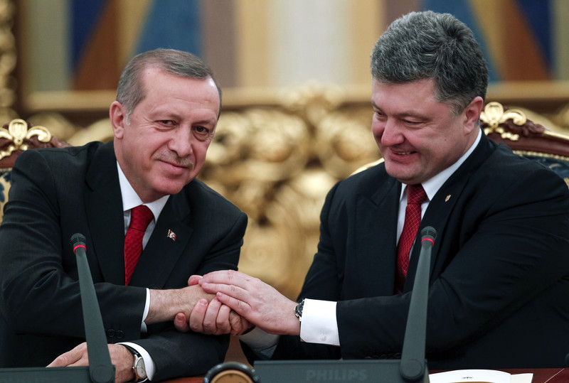 Порошенко назвал Эрдогана "большим другом Украины": Москва в шоке от того, как прошла встреча президентов Украины и Турции