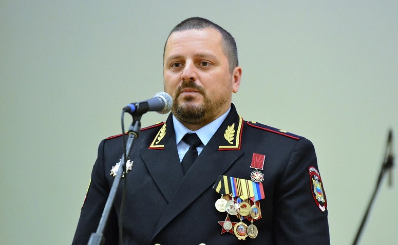 Громкая отставка в "ЛНР": Плотницкий наконец-то уволил "главного полицейского" псевдореспублики Корнета. Злые языки говорят, что "министр" уже "на подвале", - кадры